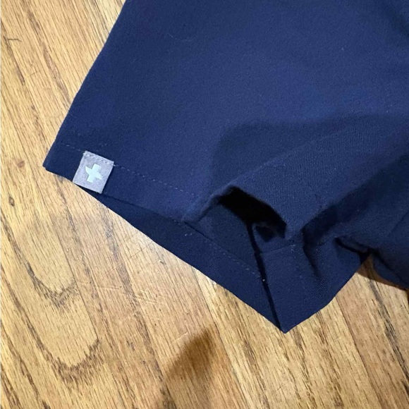 Figs Catarina One-Pocket Scrubs Top Size M - Picture 9 of 11